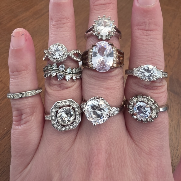 64 Piece Vintage To Costume To Fashion Ring Lot Bundle Estate - Picture 3 of 16